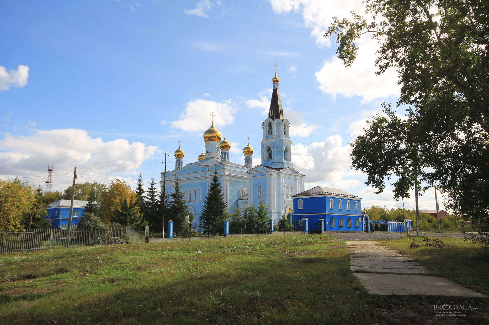 Церковь Покрова Пресвятой Богородицы, Революционная 45, Каменск-Уральский (Church of the Intercession of the Most Holy Mother of God, Revolucionnaya Str. 45, Kamensk-Uralskiy)